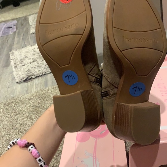 Boots - Picture 3 of 3